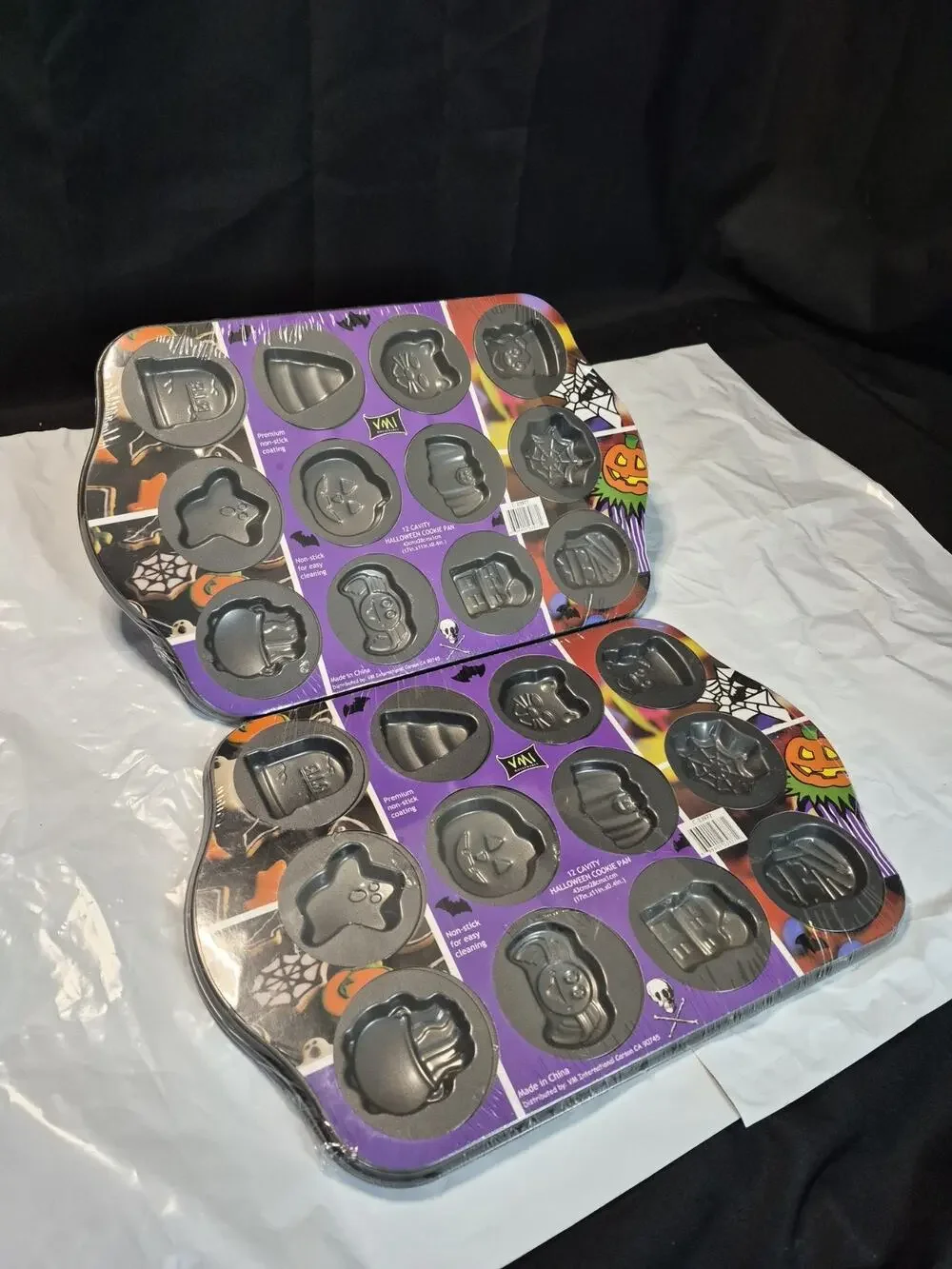 2 VMI Halloween Cookie Sheet 12 Cavity Nonstick Candy Melting Sheet Baking Pan